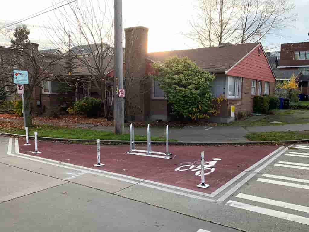floor parking around bike stands in intersection